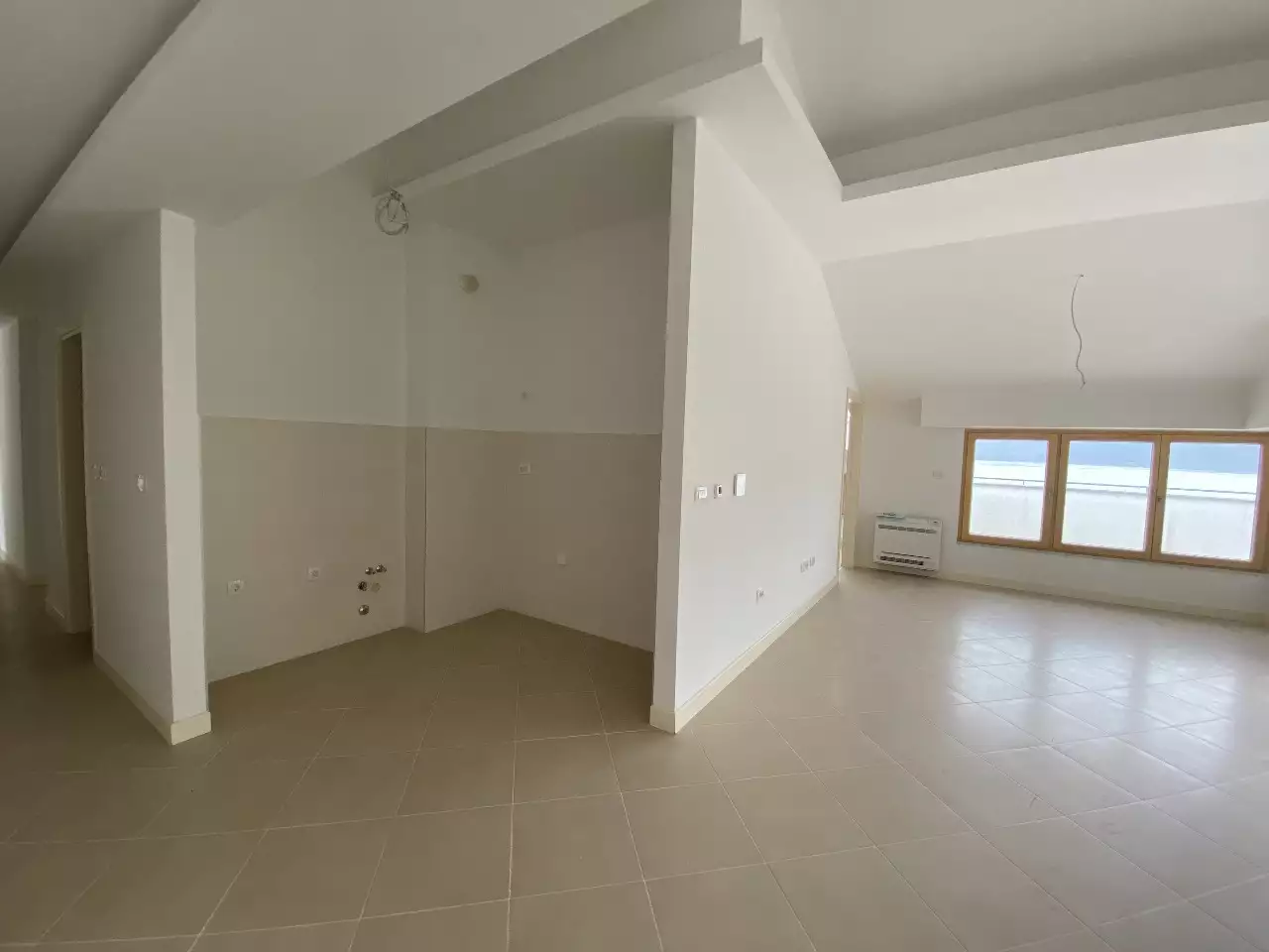 Flat 120m² in Montenegro, Dobrota. Priced at 274000€ rent photo-2