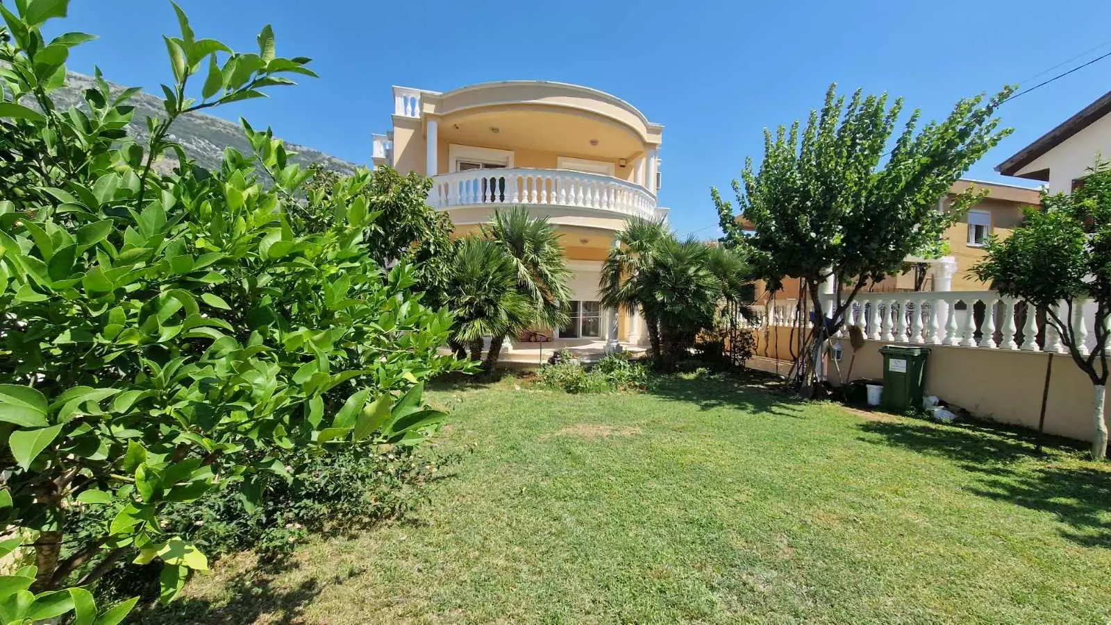 Villa 194m² in Montenegro, Sutomore. Priced at 399000€ rent photo-18