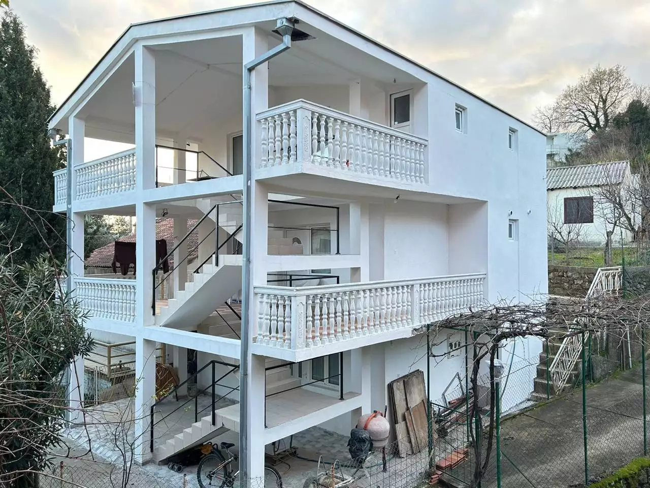 Hotels 200m² in Montenegro, Bar. Priced at 220000€ rent photo-1