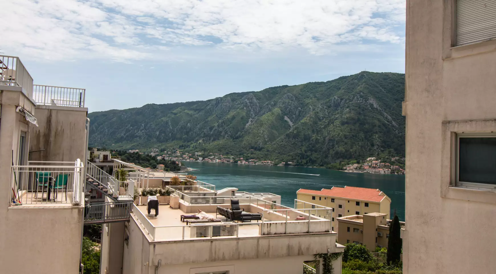 Flat 75m² in Montenegro, Dobrota. Priced at 250000€ rent photo-2