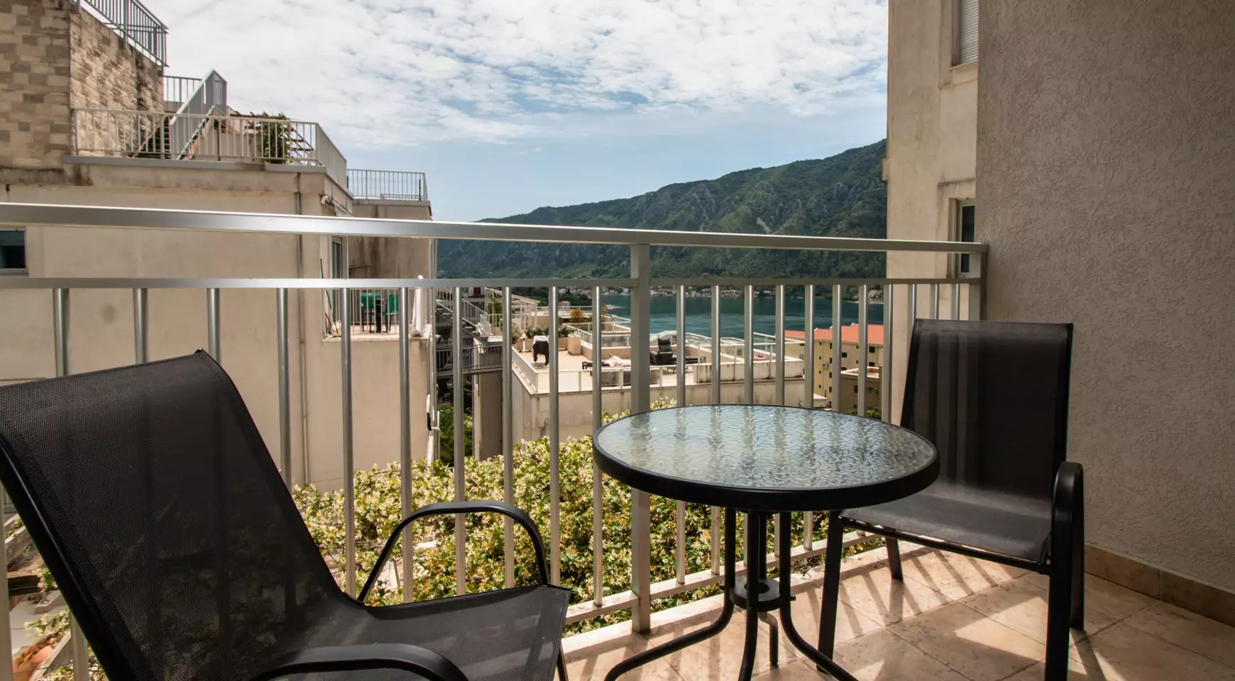 Flat 75m² in Montenegro, Dobrota. Priced at 250000€ rent photo-3