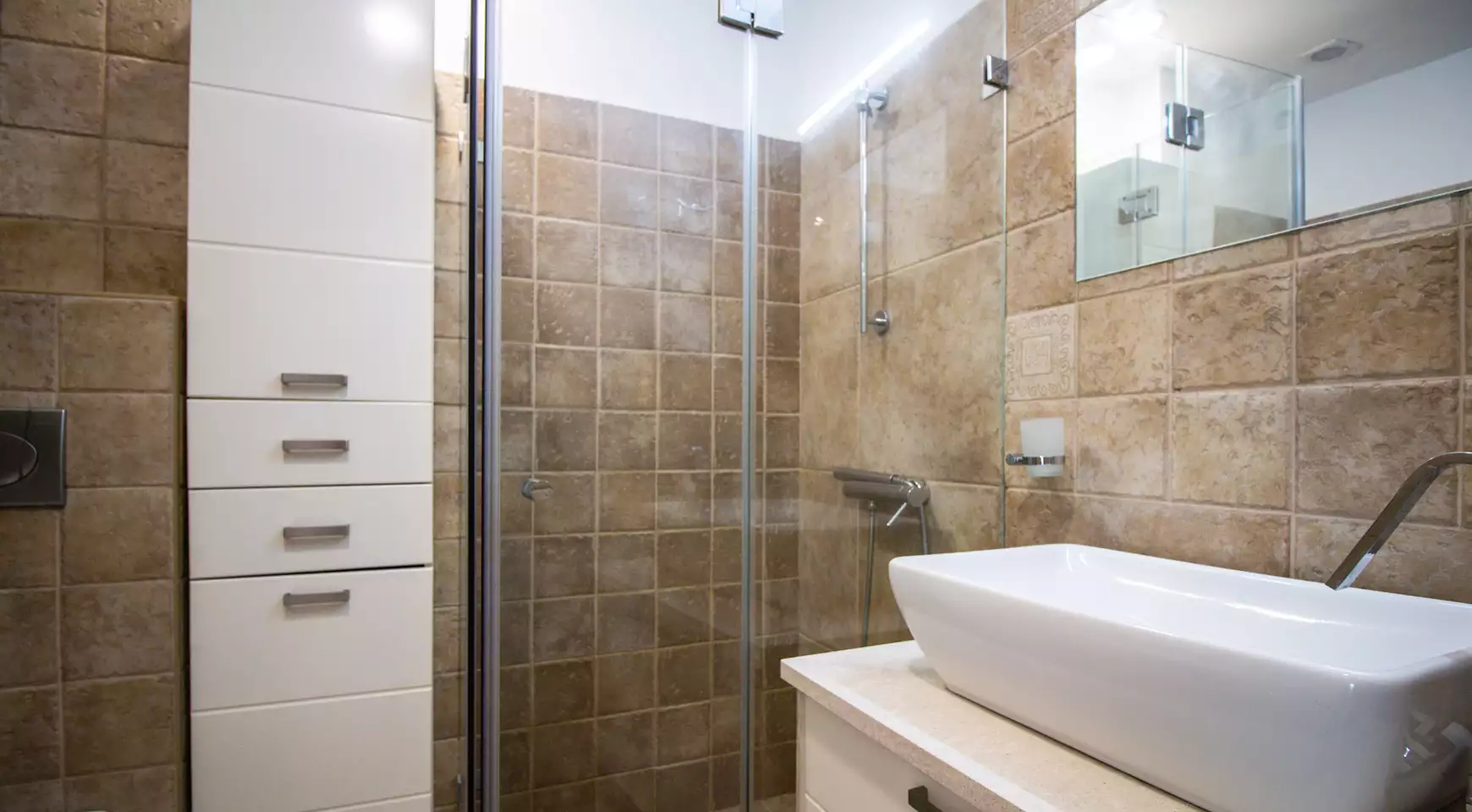 Flat 75m² in Montenegro, Dobrota. Priced at 250000€ rent photo-4