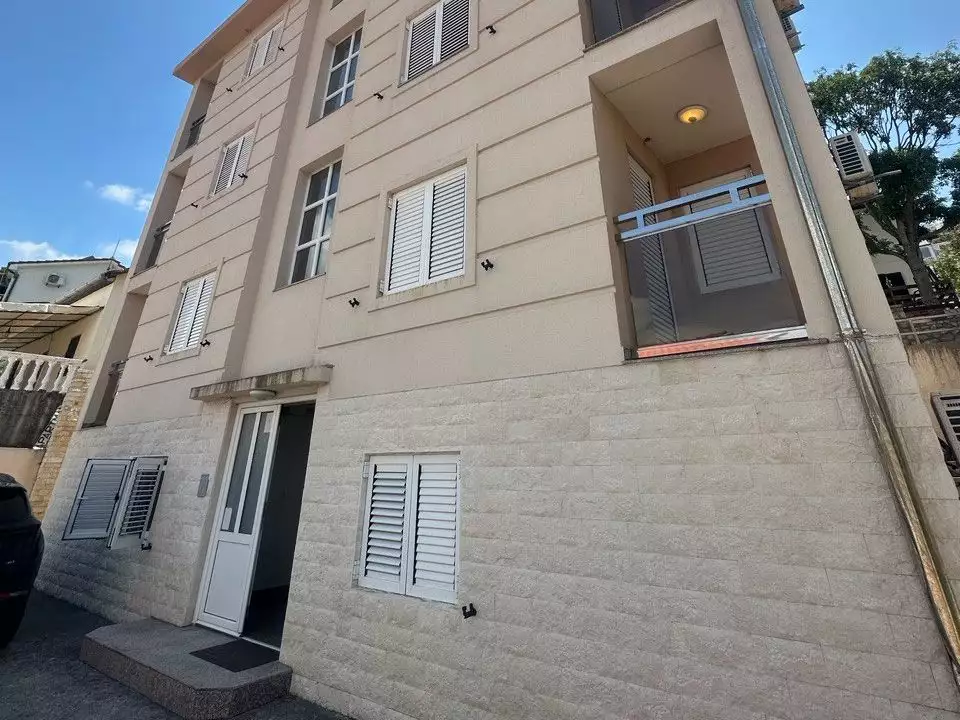 Flat 44m² in Montenegro, Krasici. Priced at 89000€ rent photo-2