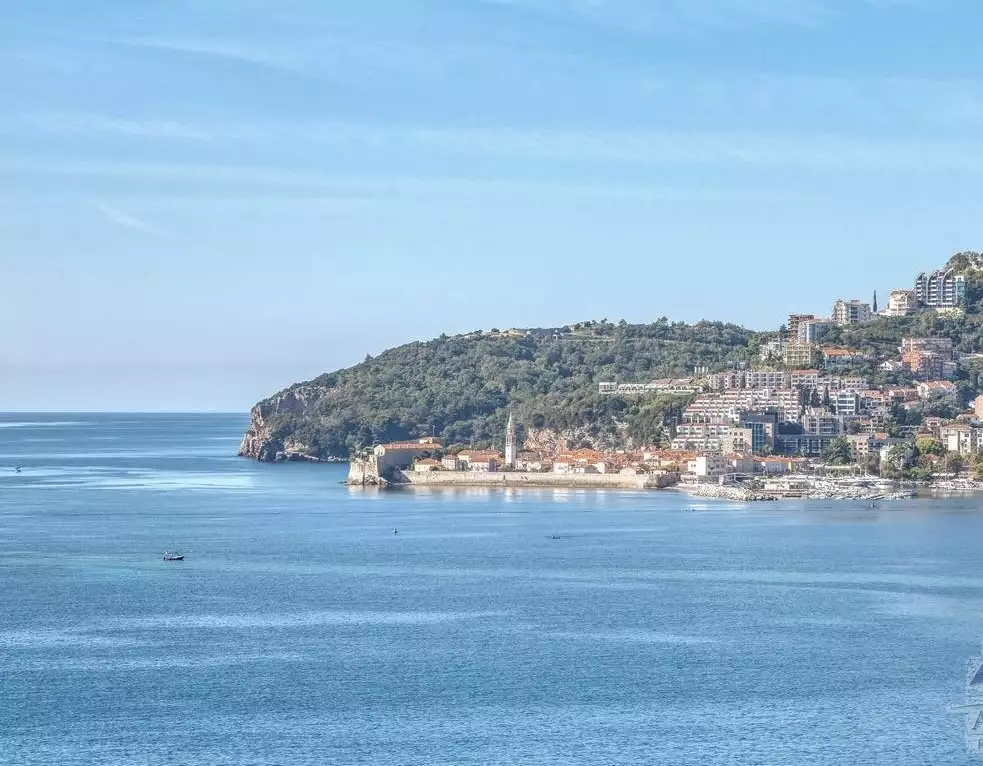 Flat 167m² in Montenegro, Budva. Priced at 1100000€ rent photo-2