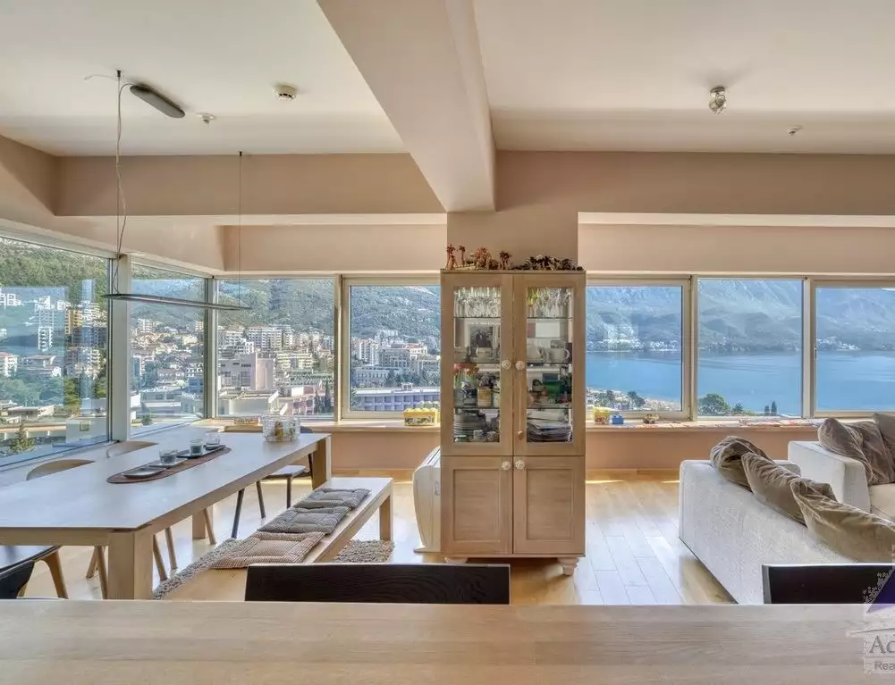Flat 167m² in Montenegro, Budva. Priced at 1100000€ rent photo-8