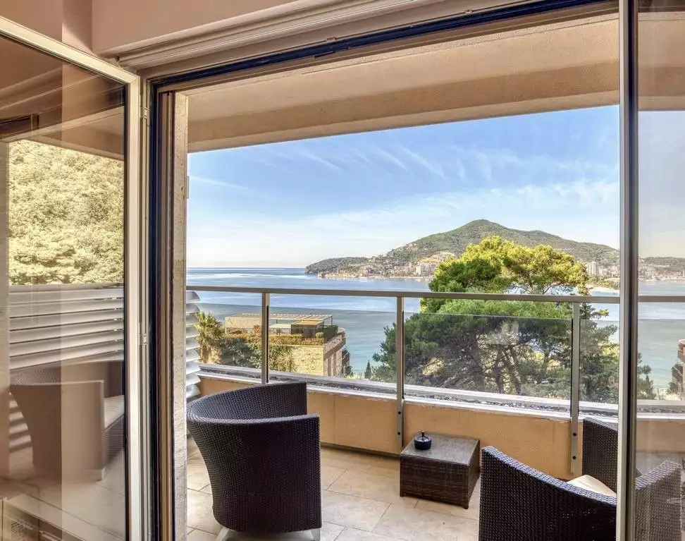 Flat 167m² in Montenegro, Budva. Priced at 1100000€ rent photo-12