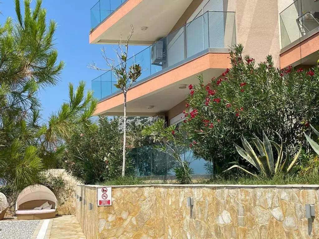 Flat 120m² in Montenegro, Dobra Voda. Priced at 350000€ rent photo-4