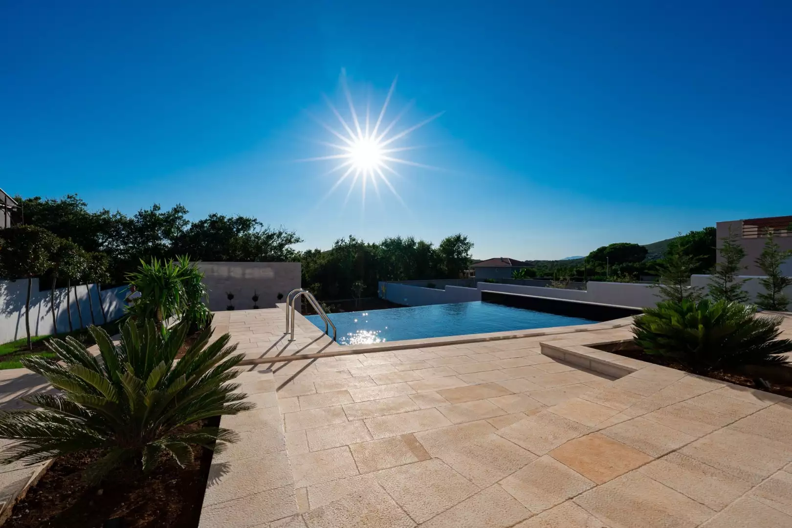 Villa 290m² in Montenegro, Krimovica. Priced at 649000€ rent photo-3