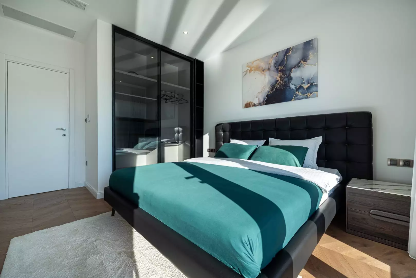 Villa 290m² in Montenegro, Krimovica. Priced at 649000€ rent photo-13