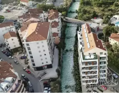 Buy in Montenegro for 304200€