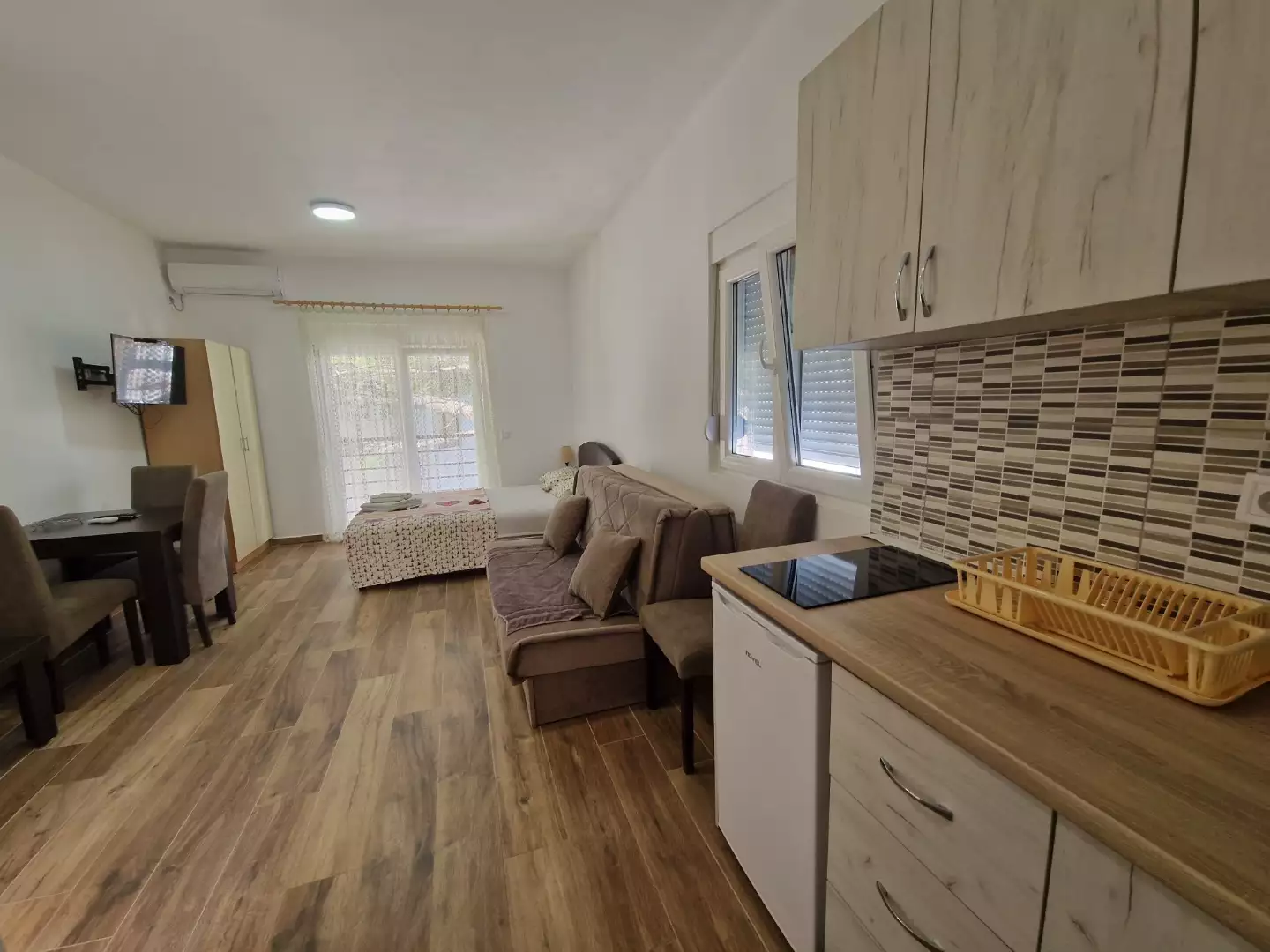 Hotels 360m² in Montenegro, Sutomore. Priced at 315000€ rent photo-5
