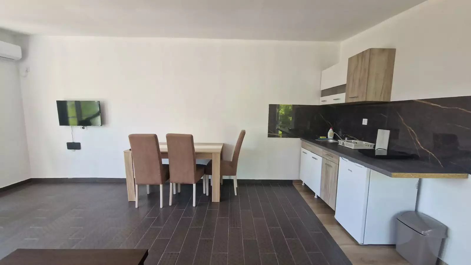 Hotels 360m² in Montenegro, Sutomore. Priced at 315000€ rent photo-8