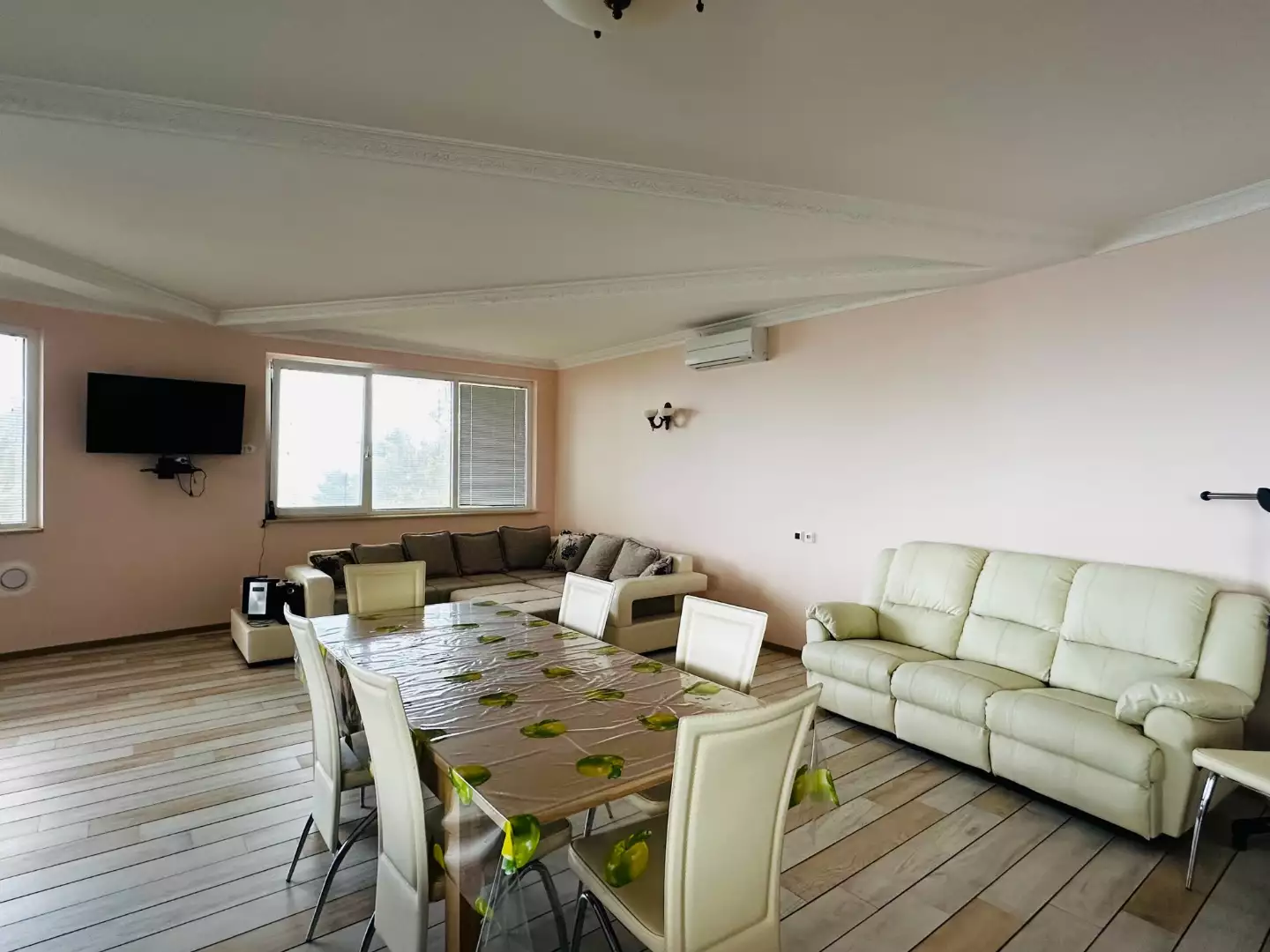 Villa 859m² in Montenegro, Dobra Voda. Priced at 750000€ rent photo-12