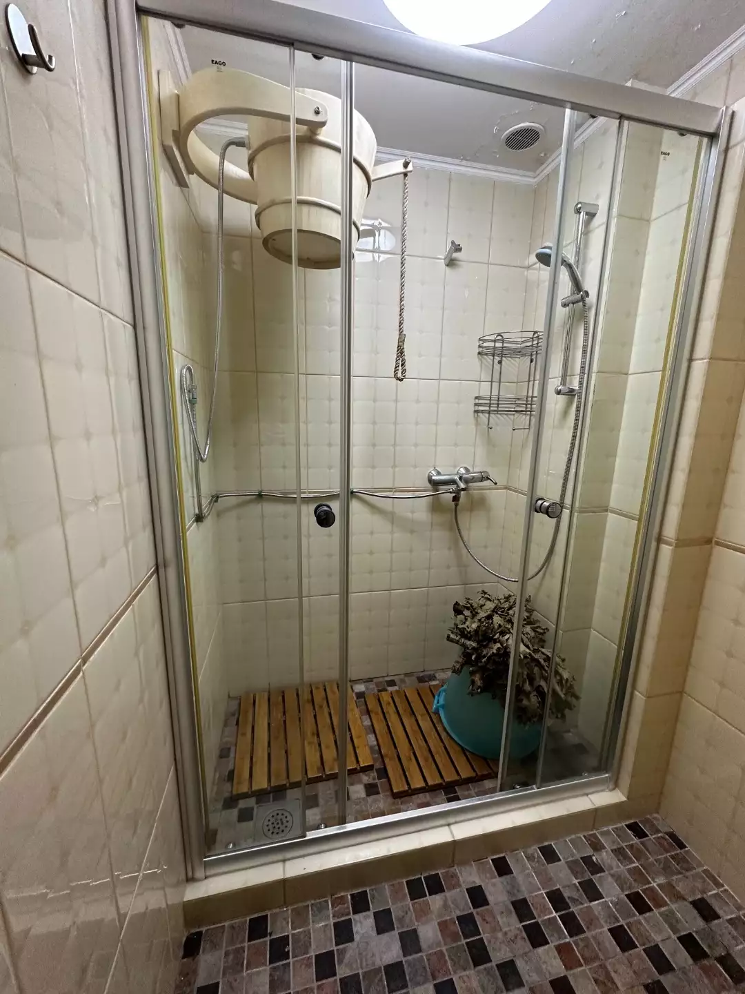 Villa 859m² in Montenegro, Dobra Voda. Priced at 750000€ rent photo-14