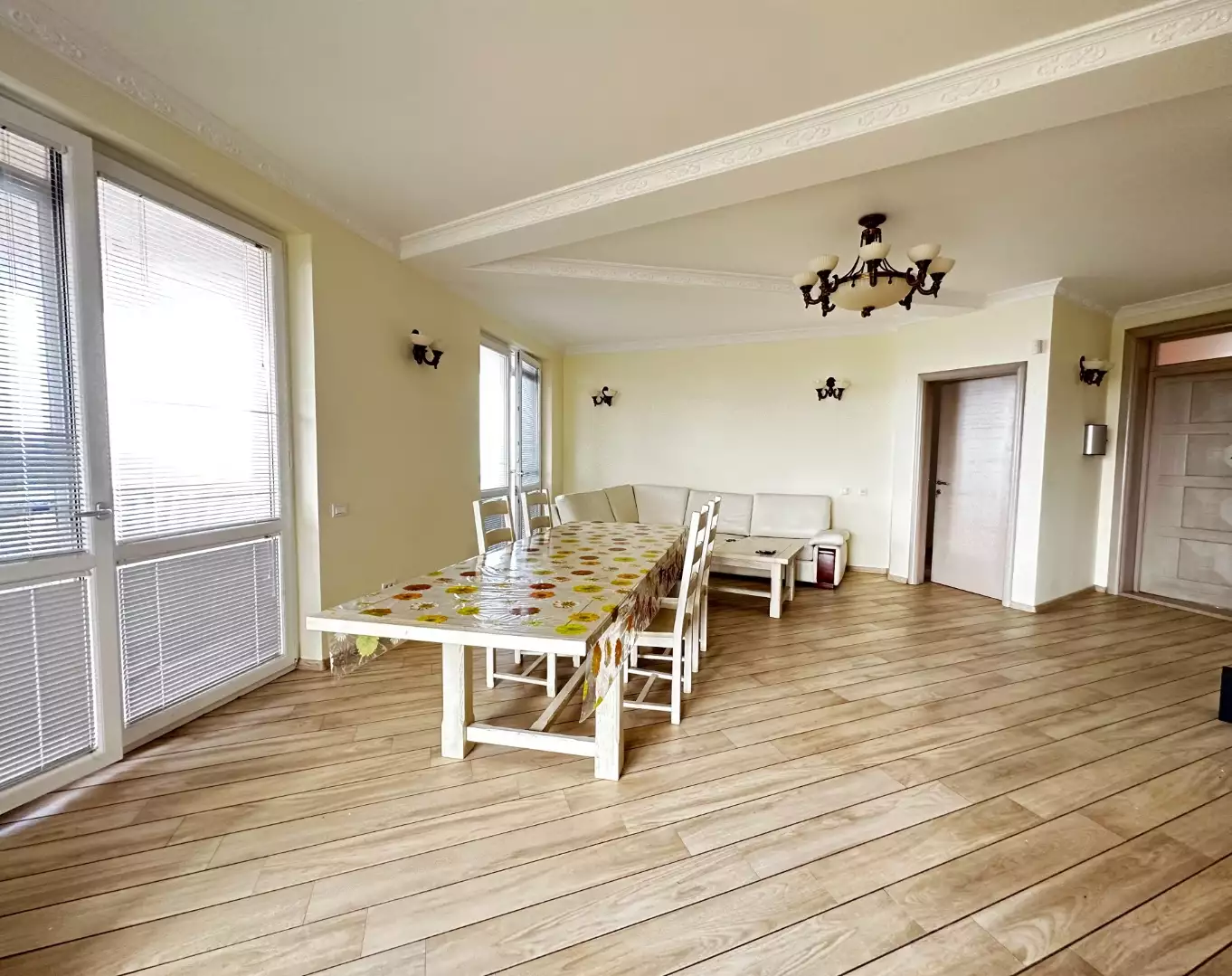 Villa 859m² in Montenegro, Dobra Voda. Priced at 750000€ rent photo-24