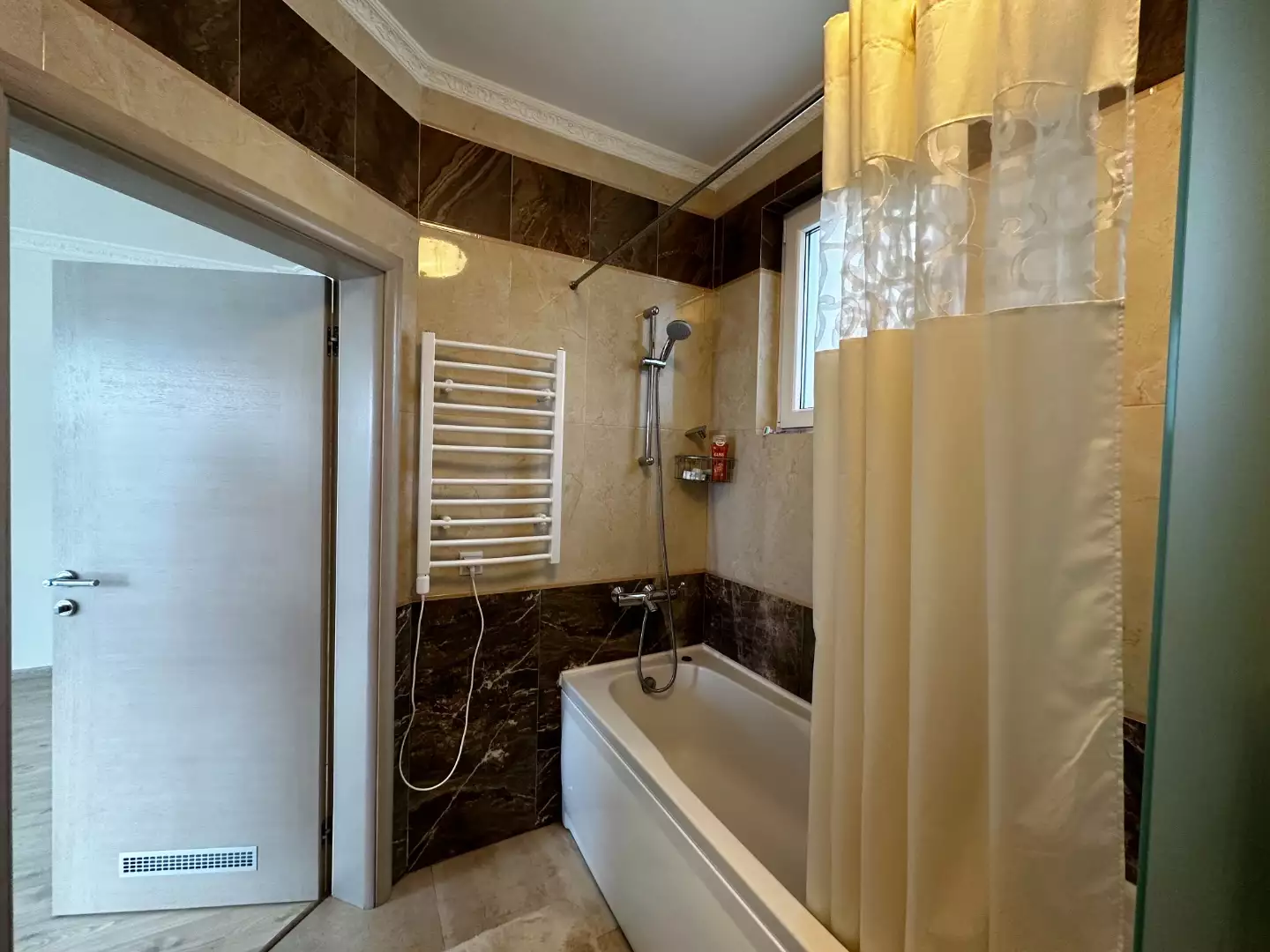 Villa 859m² in Montenegro, Dobra Voda. Priced at 750000€ rent photo-35