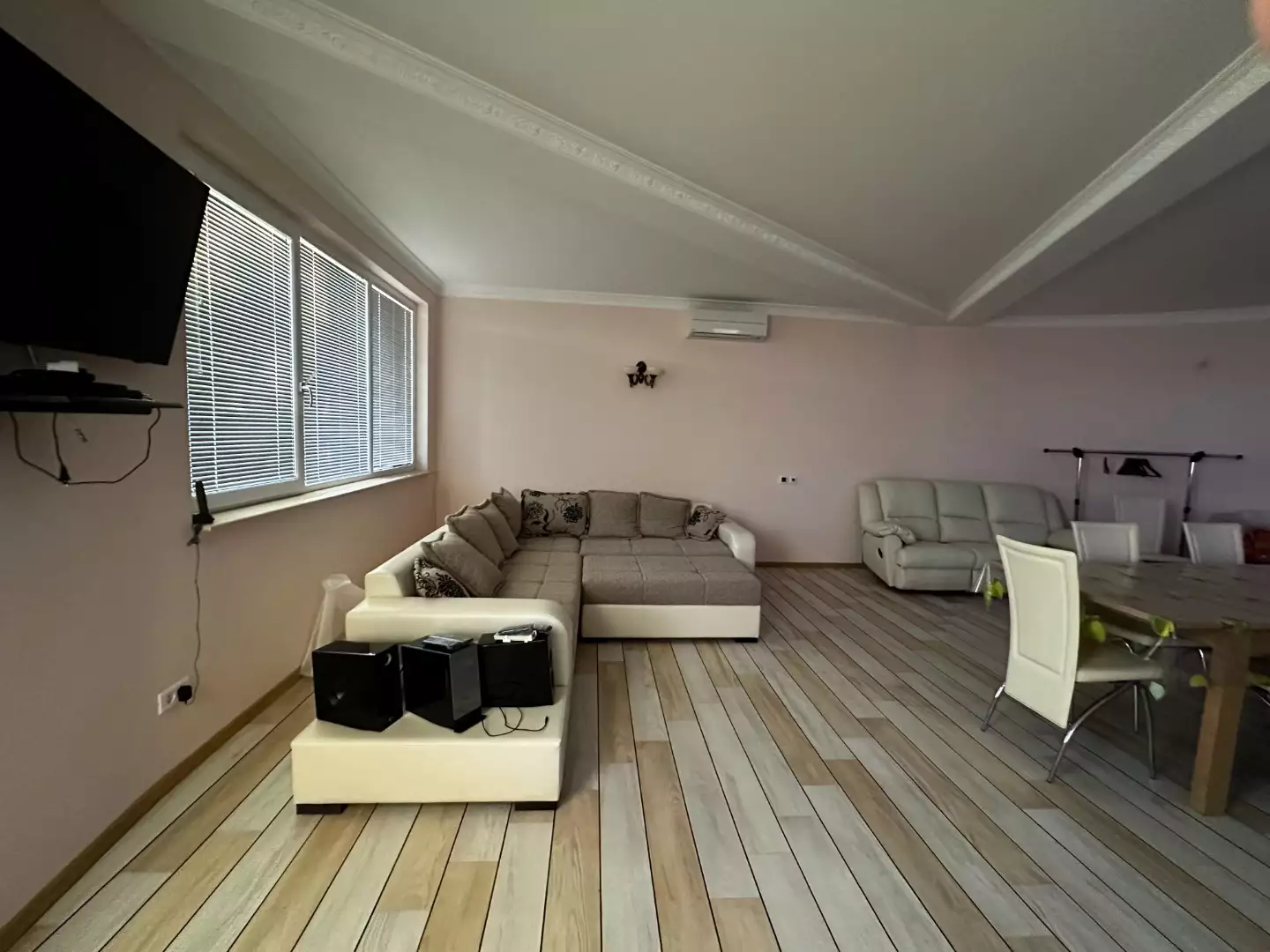 Villa 859m² in Montenegro, Dobra Voda. Priced at 750000€ rent photo-48