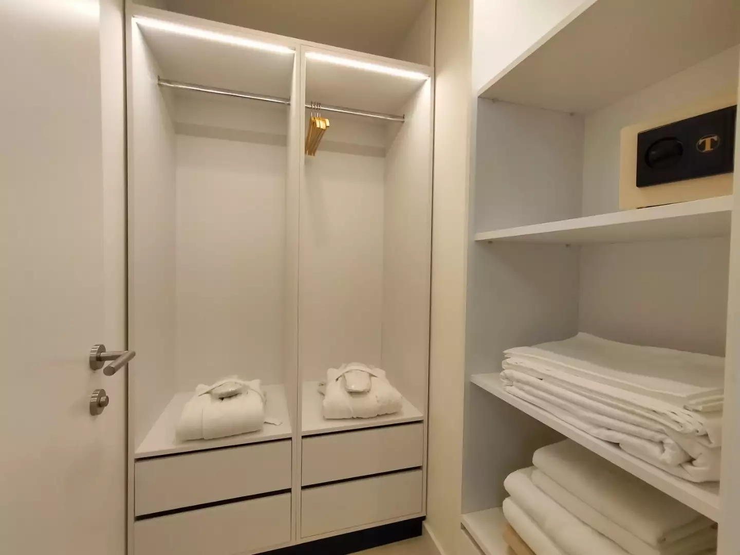 Flat 107m² in Montenegro, Becici. Priced at 548100€ rent photo-15