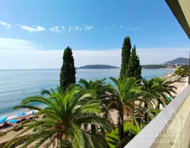 Buy in Montenegro for 548100€