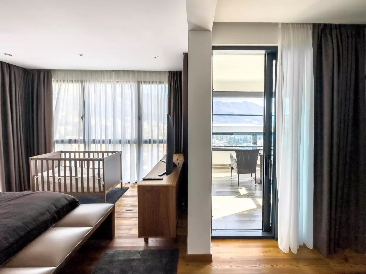 Flat 300m² in Montenegro, Becici. Priced at 830000€ rent photo-9