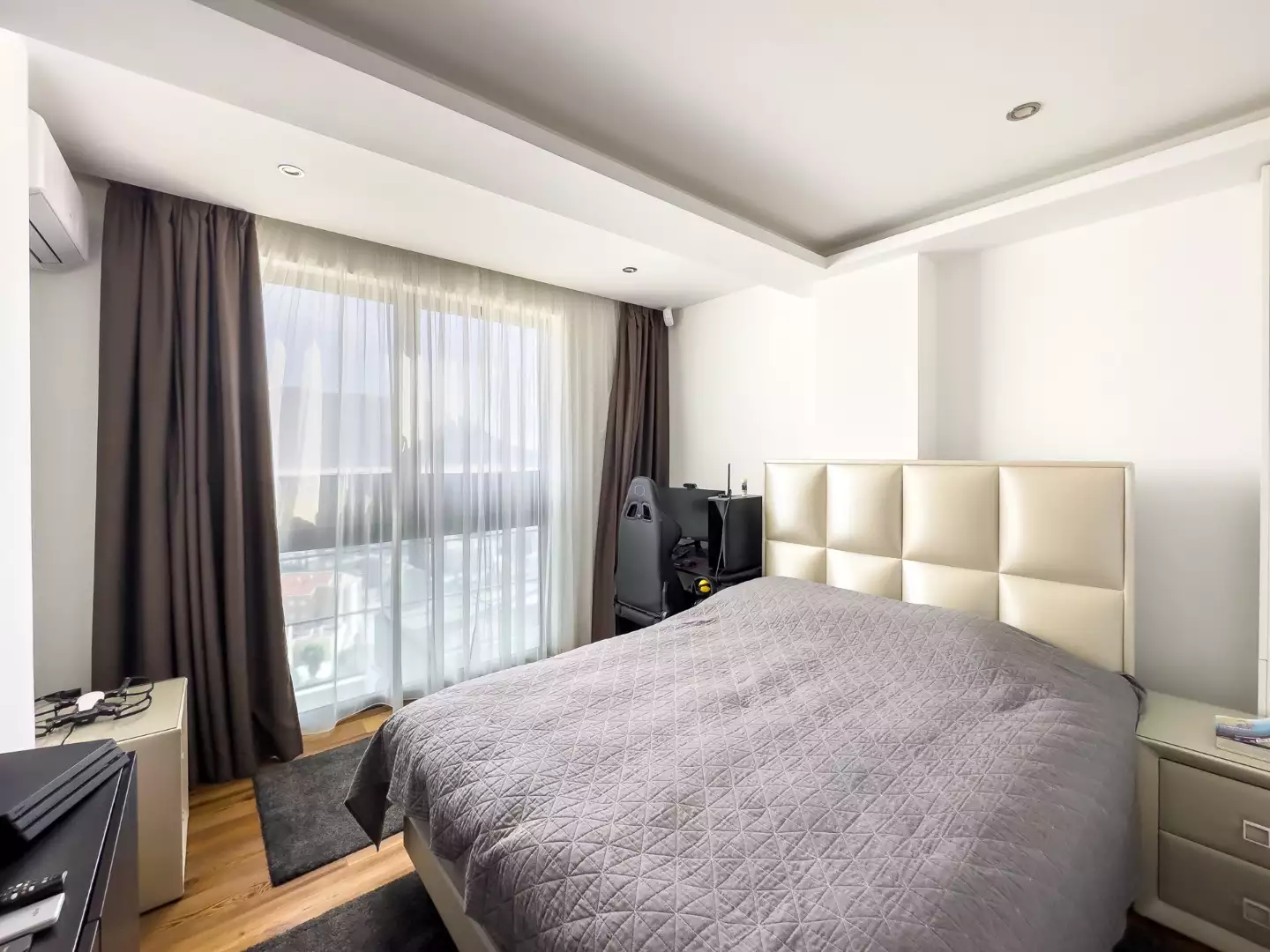 Flat 300m² in Montenegro, Becici. Priced at 830000€ rent photo-19