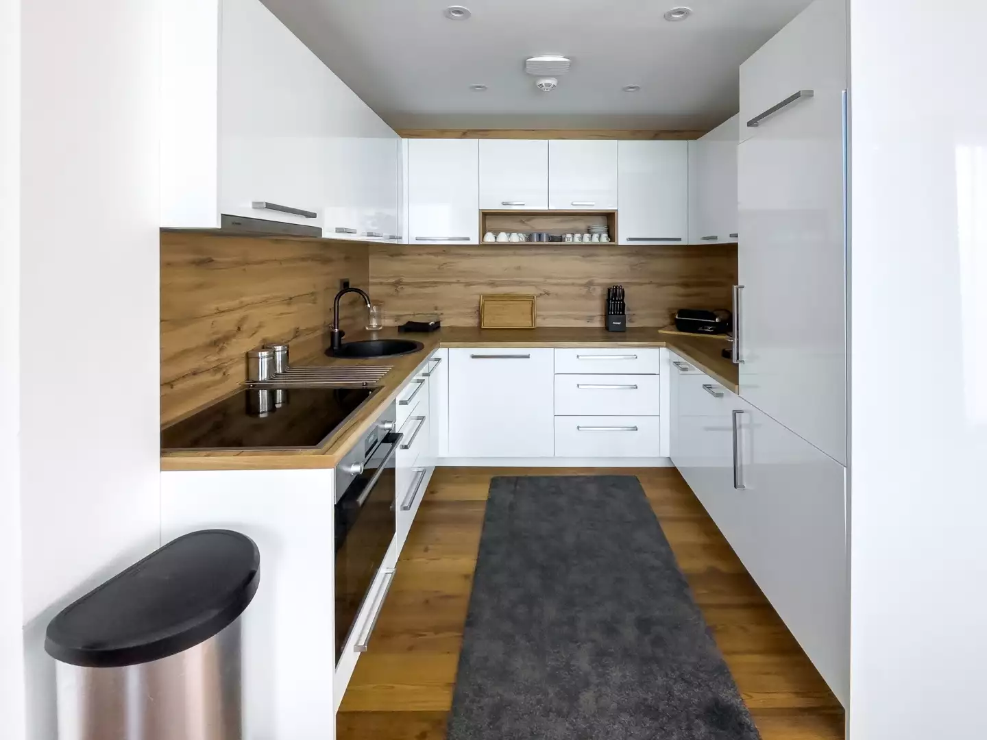 Flat 300m² in Montenegro, Becici. Priced at 830000€ rent photo-28