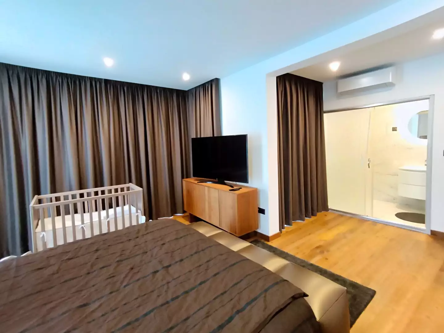 Flat 300m² in Montenegro, Becici. Priced at 830000€ rent photo-47