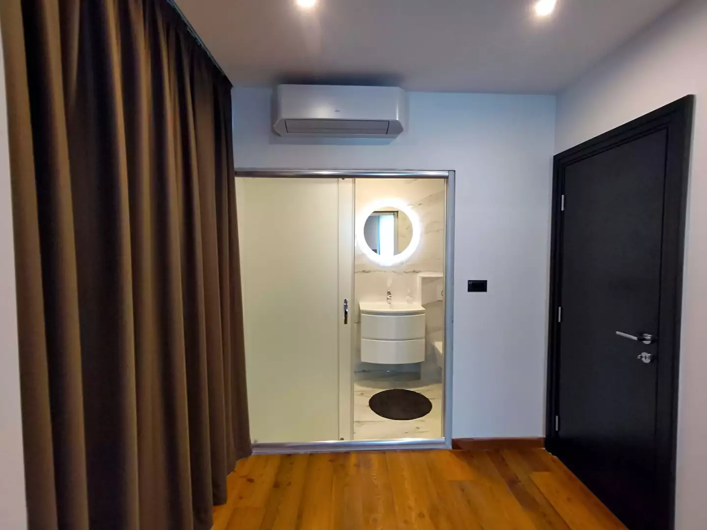 Flat 300m² in Montenegro, Becici. Priced at 830000€ rent photo-56