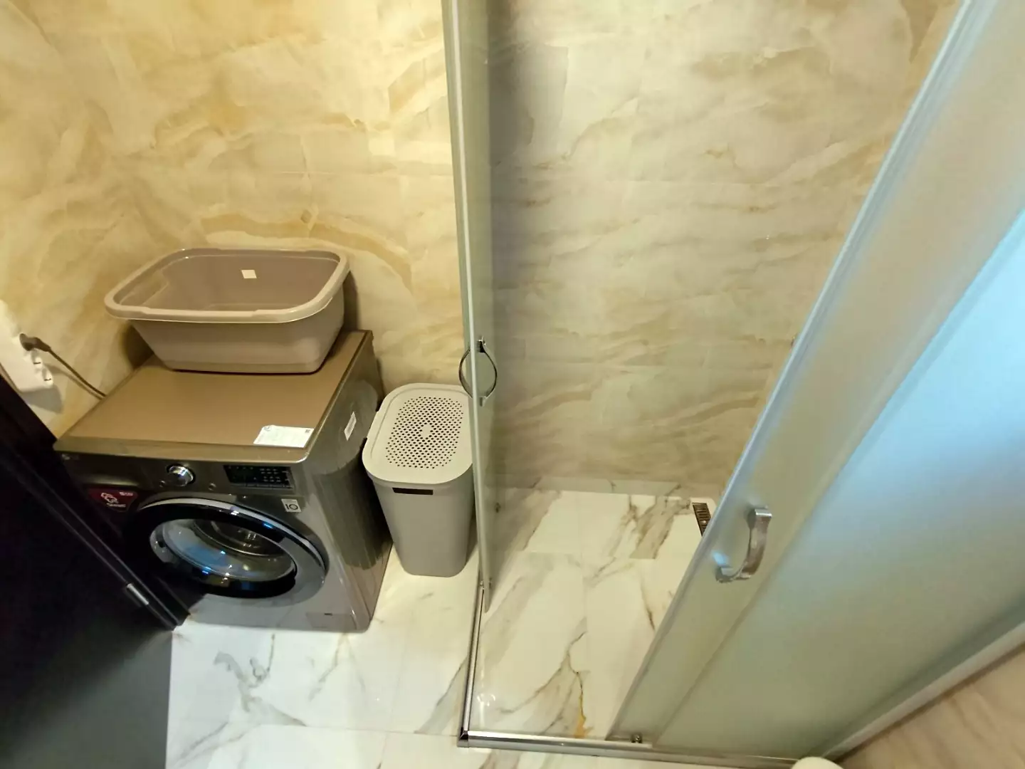 Flat 300m² in Montenegro, Becici. Priced at 830000€ rent photo-63