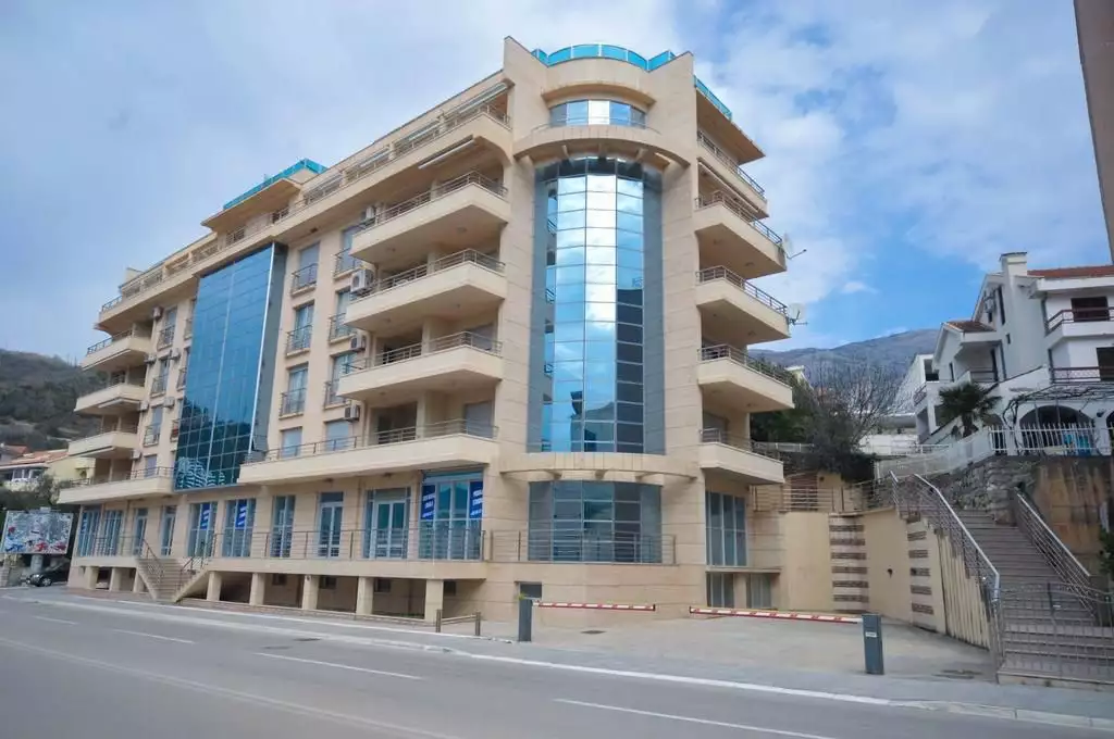 Flat 83m² in Montenegro, Becici. Priced at 255000€ rent photo-1