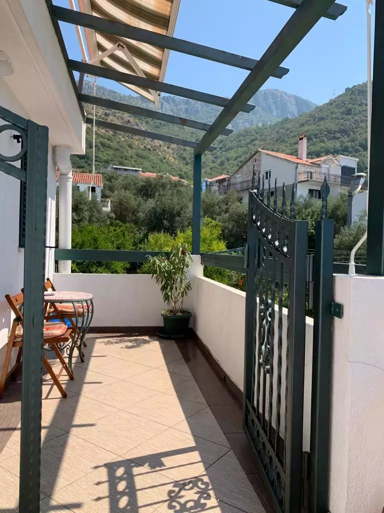 Flat 50m² in Montenegro, Sveti Stefan. Priced at 150000€ rent photo-2
