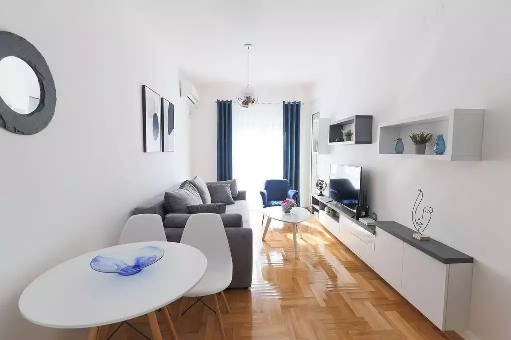 Flat 40m² in Montenegro, Budva. Priced at 139900€ rent photo-3