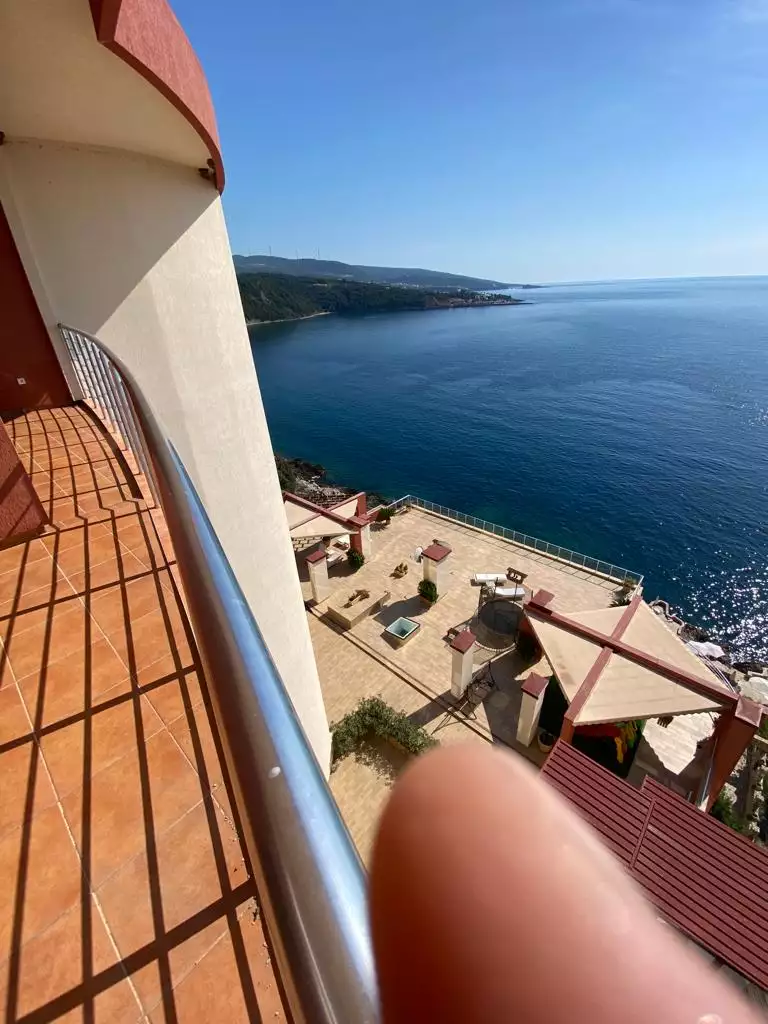 Flat 227m² in Montenegro, Dobra Voda. Priced at 550000€ rent photo-1