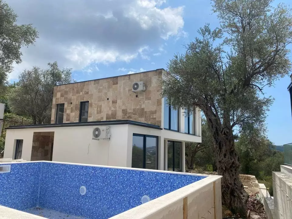 Villa 170m² in Montenegro, Bar. Priced at 330000€ rent photo-6