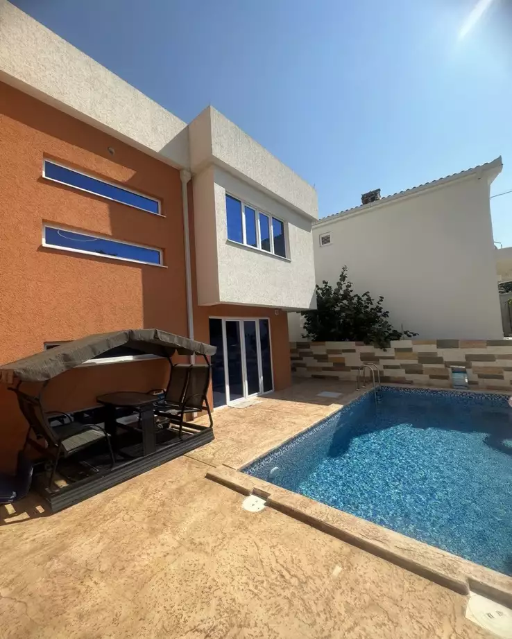 Villa 170m² in Montenegro, Dobra Voda. Priced at 280000€ rent photo-1