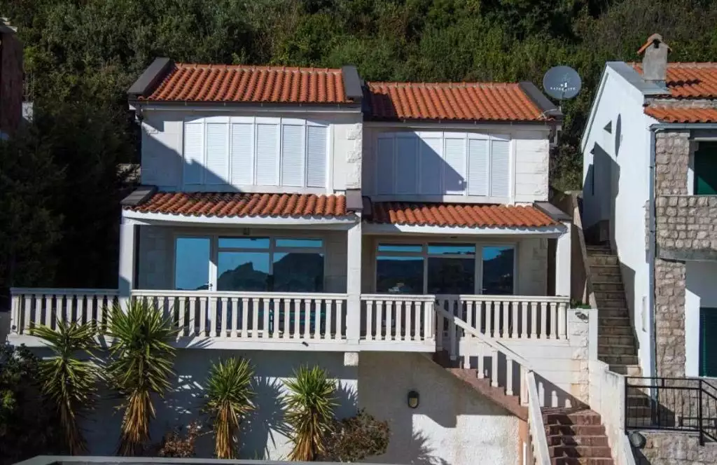 Townhouse 164m² in Montenegro, Utjeha. Priced at 375000€ rent photo-6
