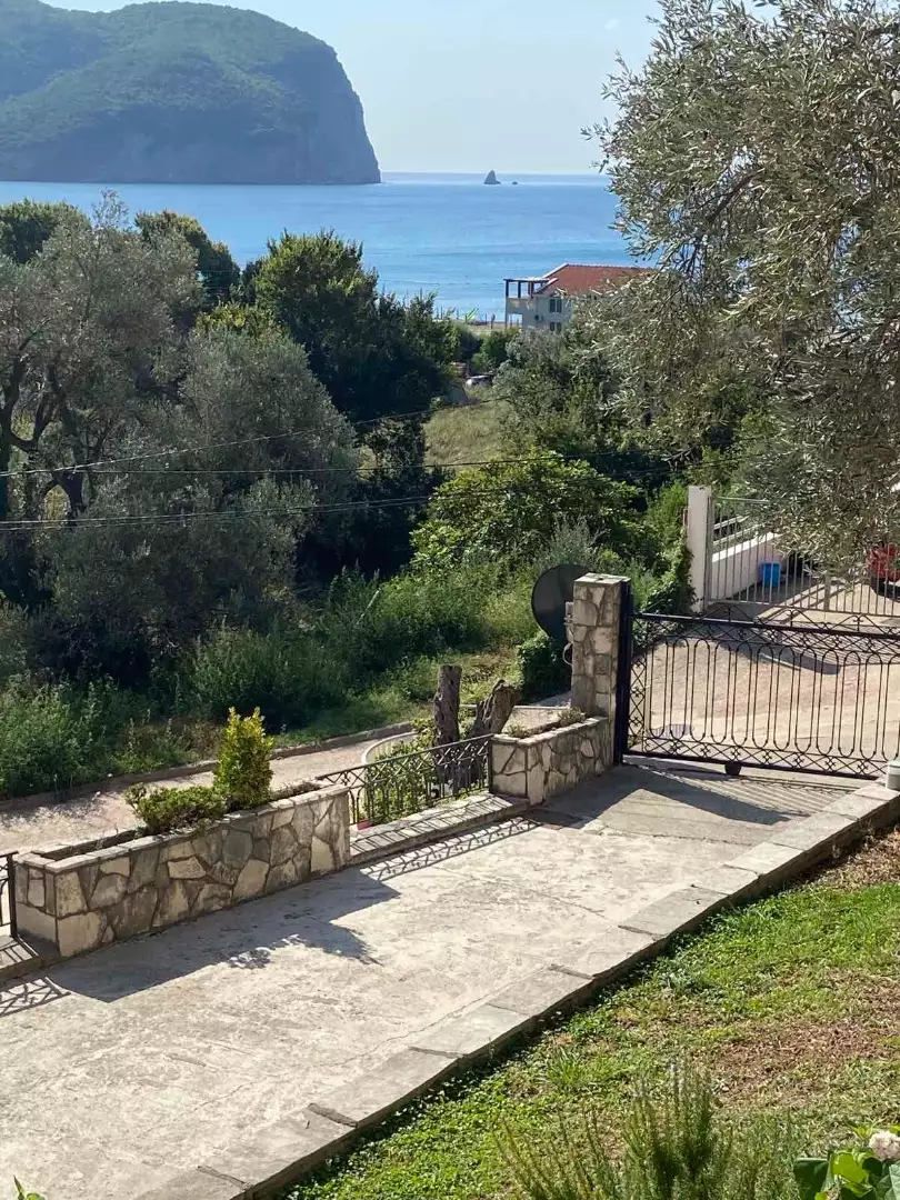 Hotels 664m² in Montenegro, Bularica. Priced at 2100000€ rent photo-8