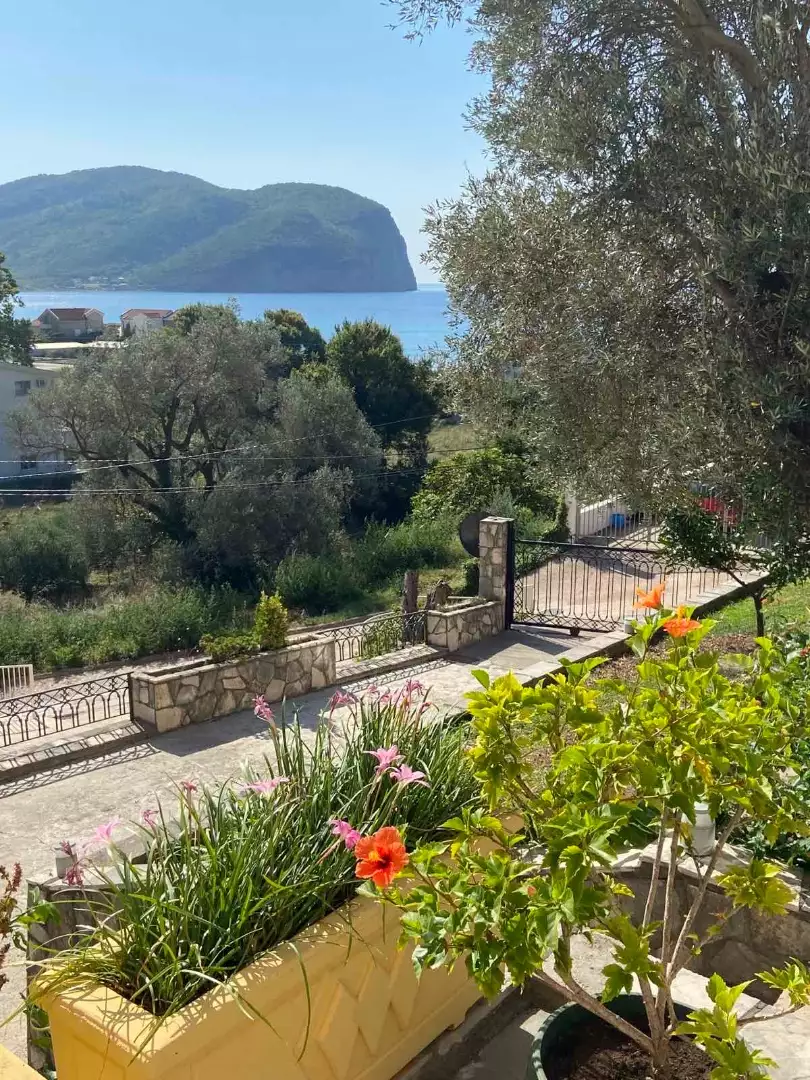 Hotels 664m² in Montenegro, Bularica. Priced at 2100000€ rent photo-9