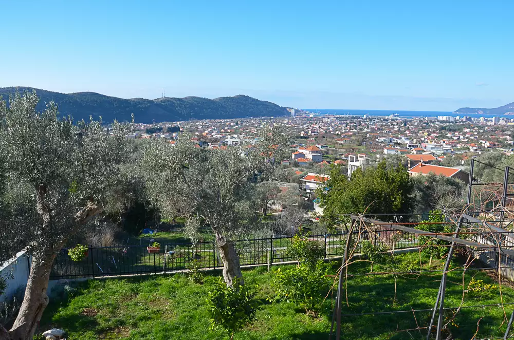 House 170m² in Montenegro, Bar. Priced at 400000€ rent photo-3