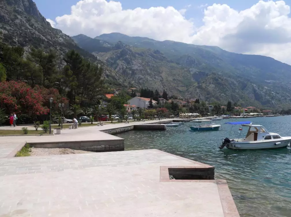Flat 72m² in Montenegro, Dobrota. Priced at 179900€ rent photo-2