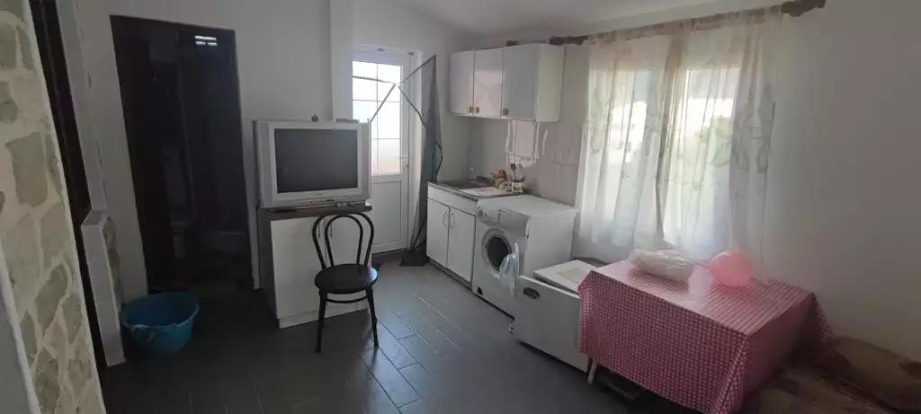 House 134m² in Montenegro, Tivat. Priced at 140000€ rent photo-11