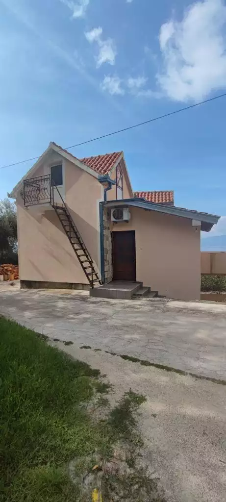 House 134m² in Montenegro, Tivat. Priced at 140000€ rent photo-12