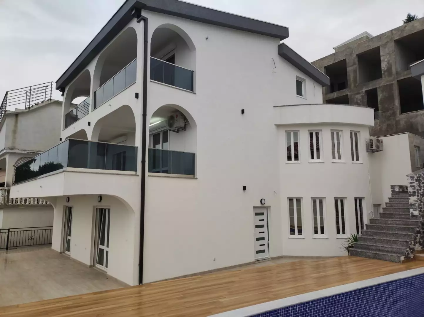 Villa 300m² in Montenegro, Bar. Priced at 460000€ rent photo-1