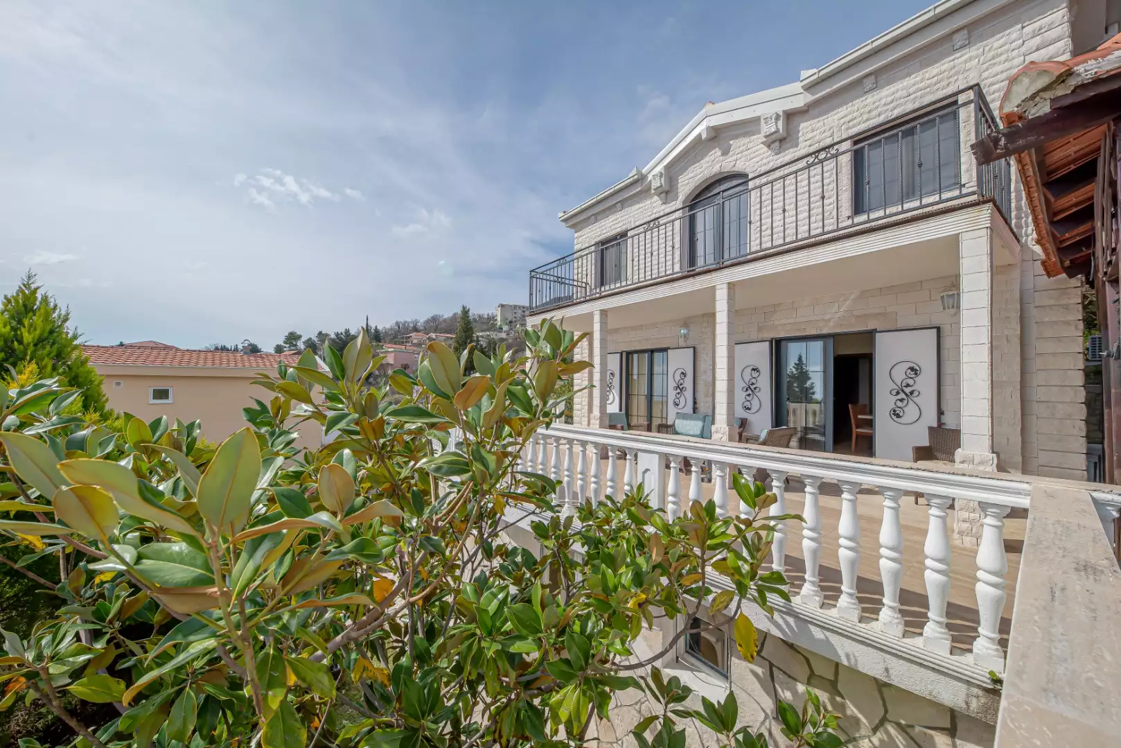 House 250m² in Montenegro, Sutomore. Priced at 345000€ rent photo-13