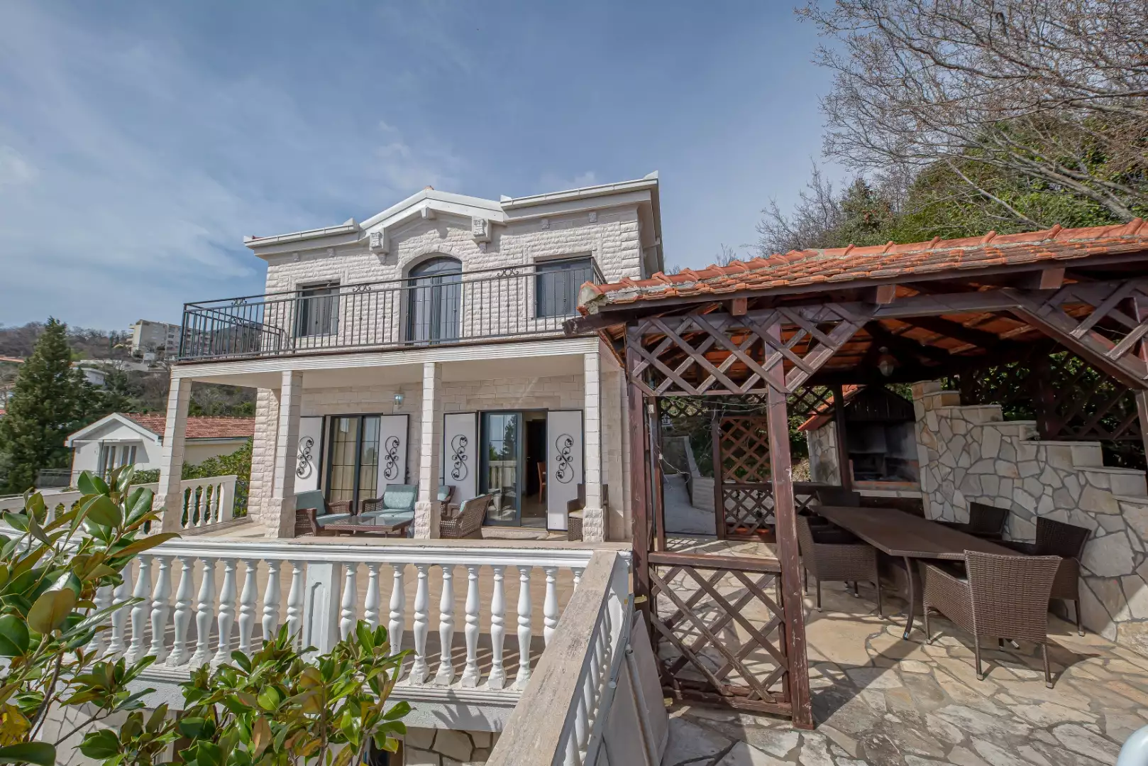 House 250m² in Montenegro, Sutomore. Priced at 345000€ rent photo-14