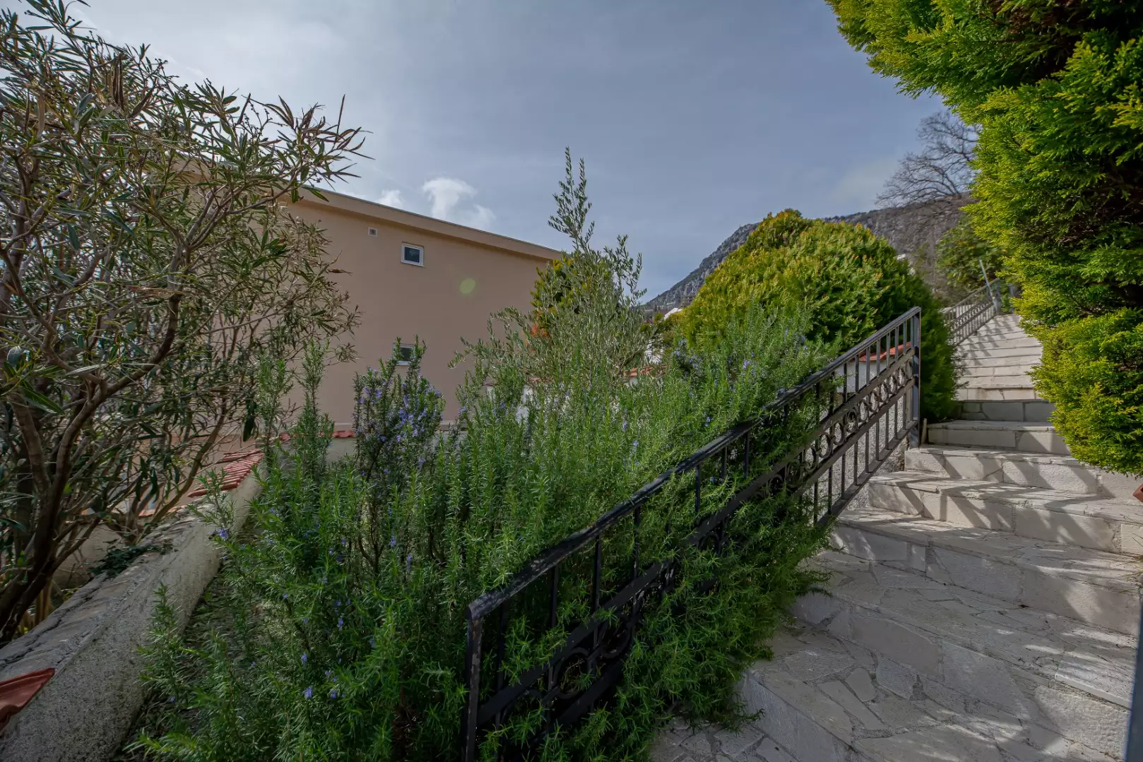 House 250m² in Montenegro, Sutomore. Priced at 345000€ rent photo-20