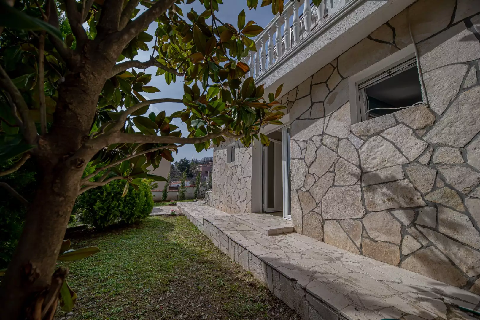 House 250m² in Montenegro, Sutomore. Priced at 345000€ rent photo-23
