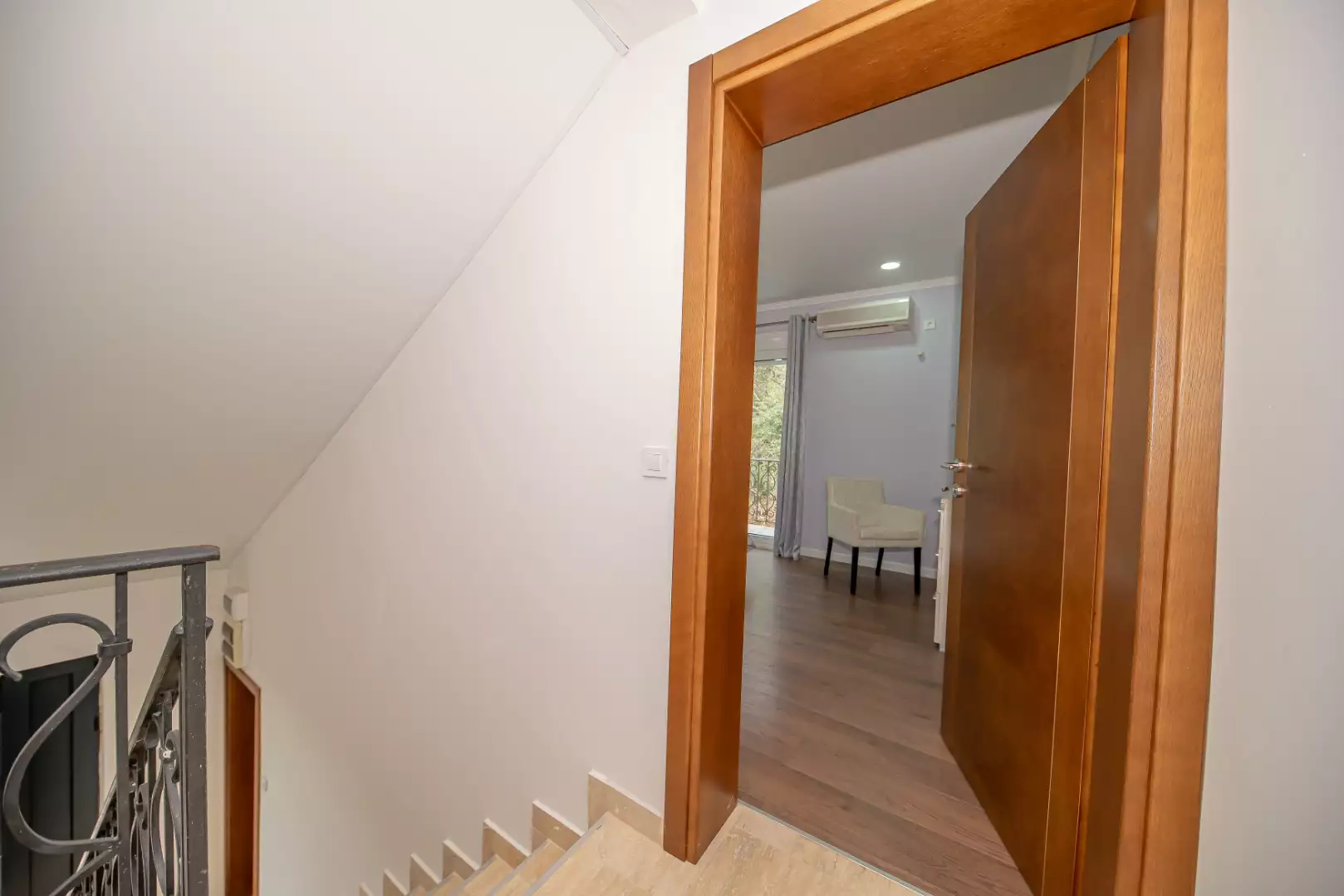 House 250m² in Montenegro, Sutomore. Priced at 345000€ rent photo-69