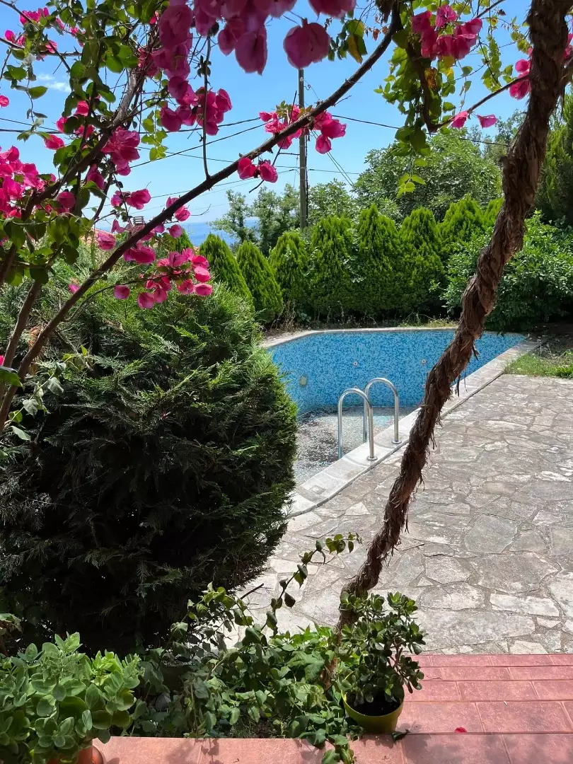 House 217m² in Montenegro, Budva. Priced at 320000€ rent photo-3