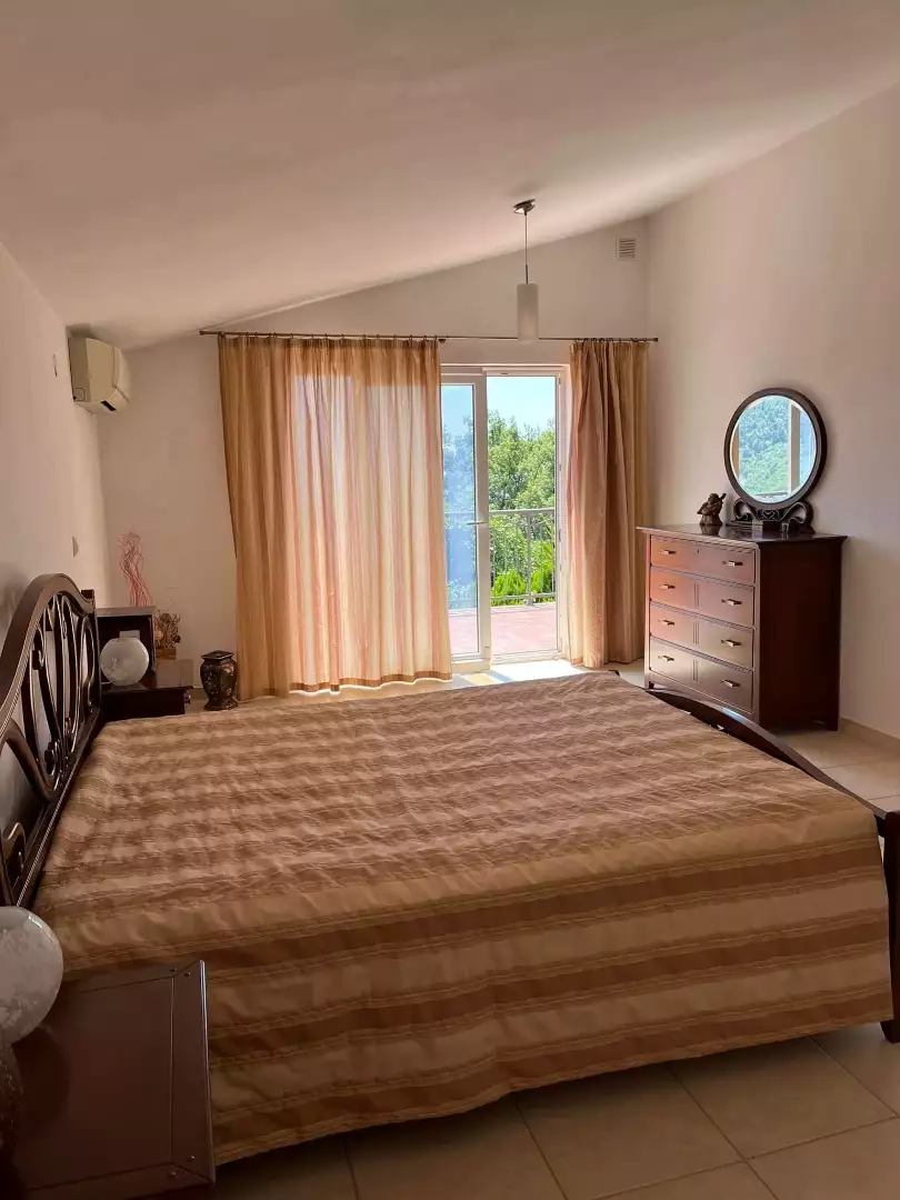 House 217m² in Montenegro, Budva. Priced at 320000€ rent photo-7